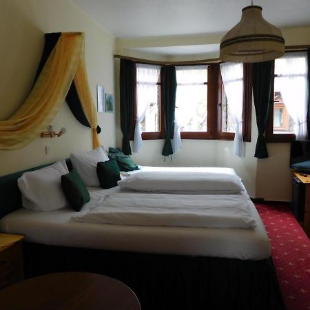 Kranenturm Hotel باشاراش المظهر الخارجي الصورة