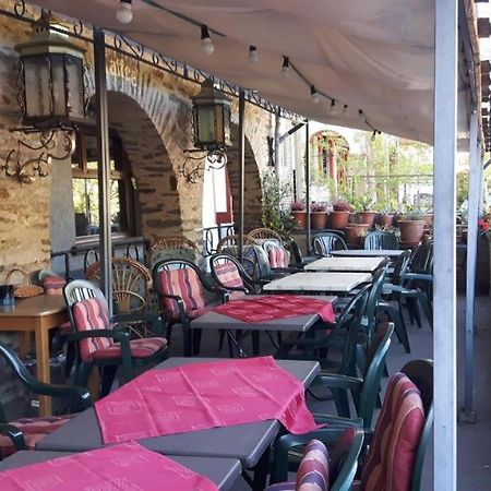 Kranenturm Hotel باشاراش المظهر الخارجي الصورة