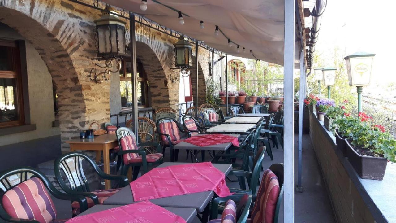 Kranenturm Hotel باشاراش المظهر الخارجي الصورة